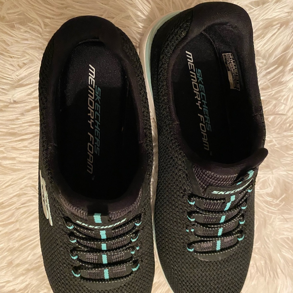 Sketchers shoes